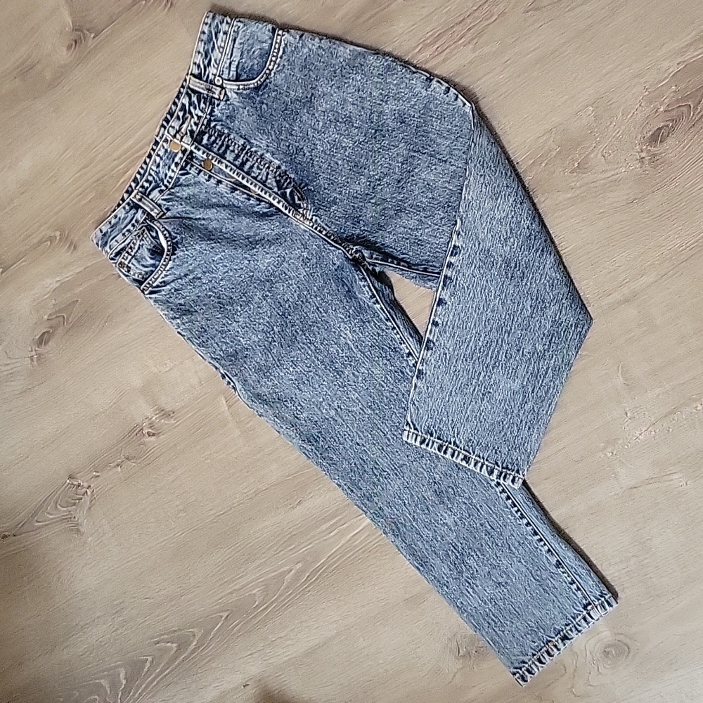 Acid Wash Button Fly Mom Jeans